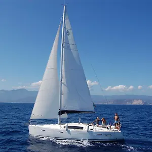 Le Vele Sailing Boat Botel Loano